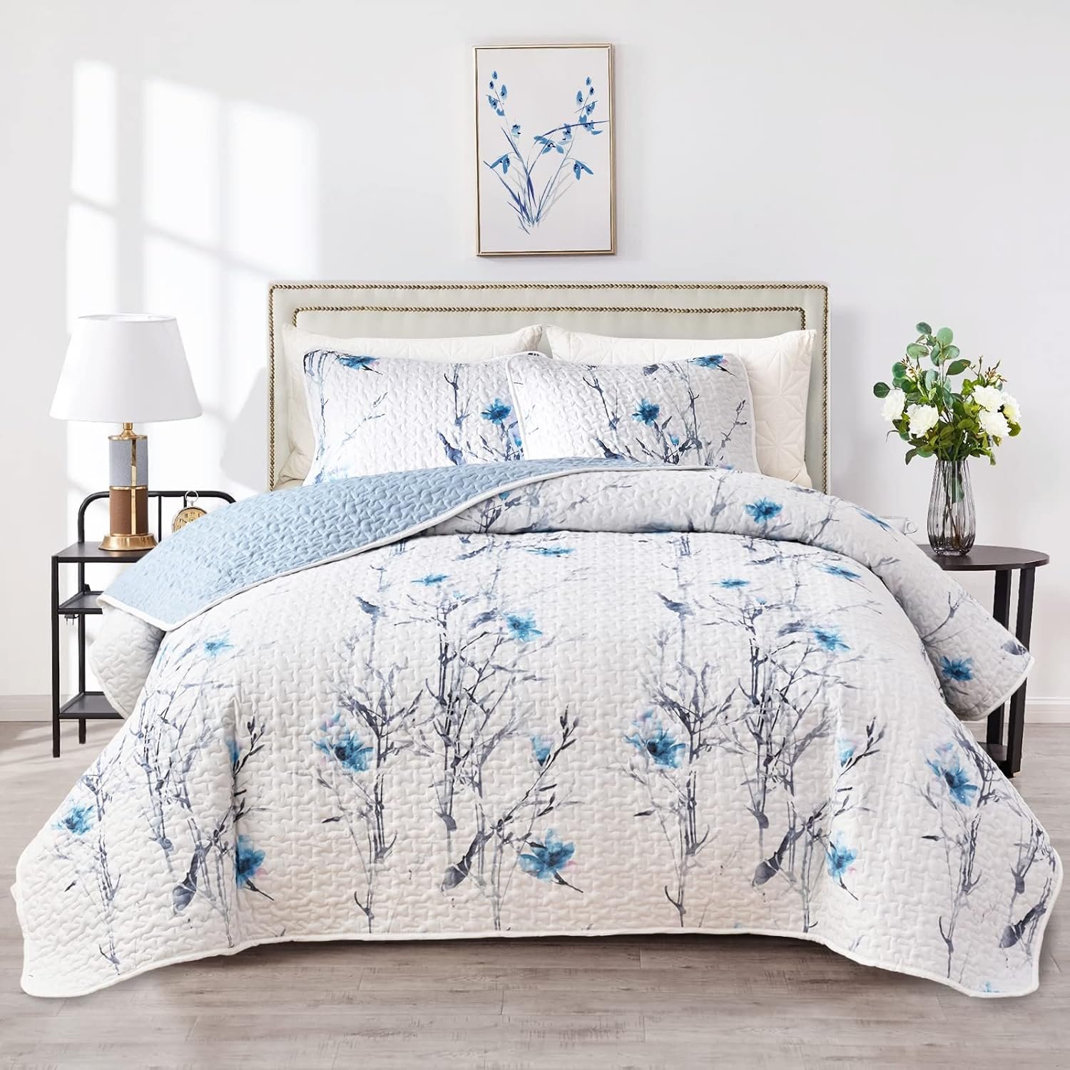 Botanical Quilt Set 3 Pieces Full/Queen Size, Blue Flower Branch on White Reversible Bedspread Coverlet Set, Soft Microfiber Lightweight Bed Cover for All Season (90″ x 90″, 1 Quilt+ 2 Pillow Shams)