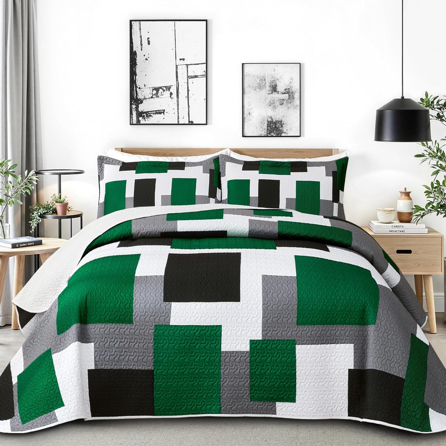 Tyrot 3 Piece Green Quilt Set Full/Queen Size Green Black White Geometric Reversible Bedding Set Microfiber Lightweight Bedspread Coverlet with 2 Shams Modern Bed Cover for All Season, 90”x96”