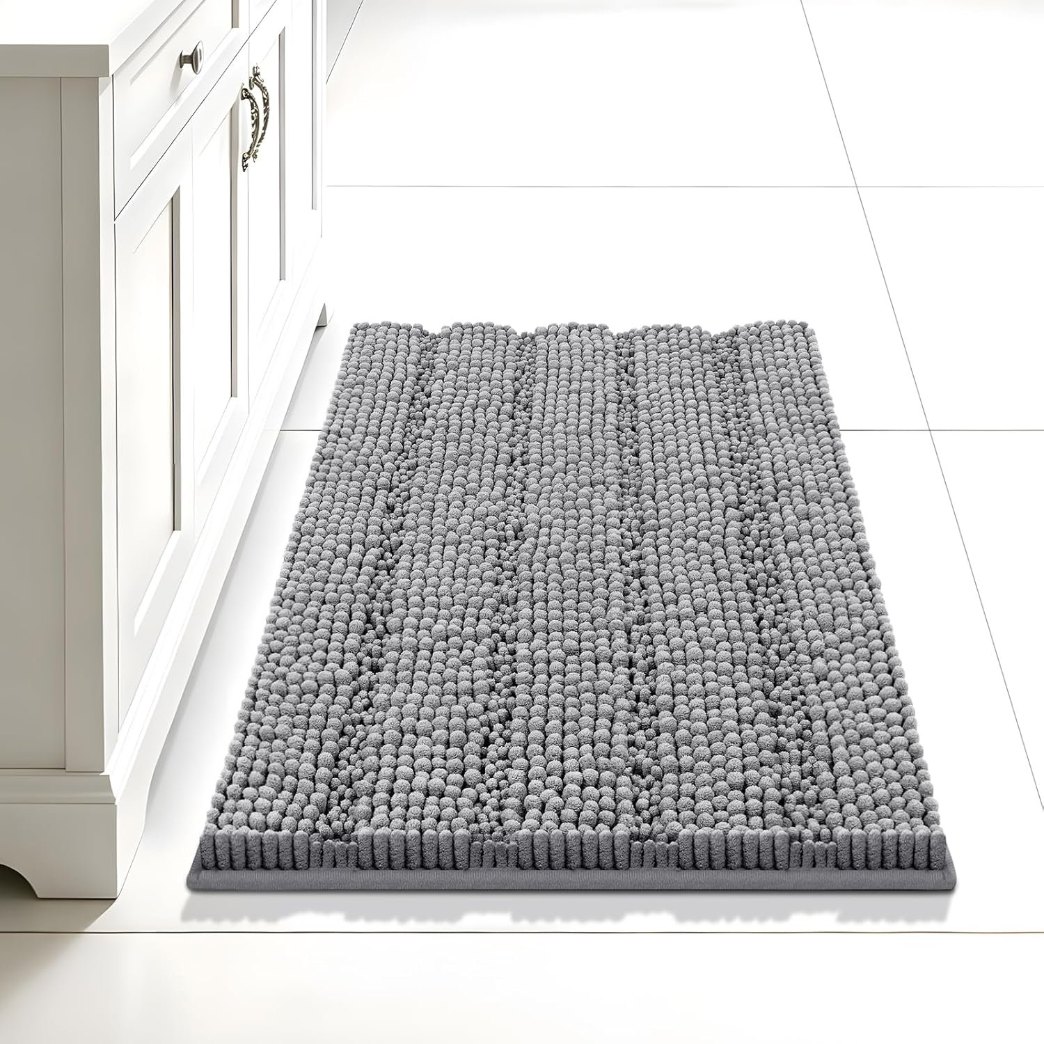 Bcoimo 24″×17″ Chenille Bath Mat – Non-Slip with Backing Bath Rug Ultra-Absorbent and Machine Washable Bathroom Mat Quick-Dry Design. Ideal for Bathroom and Tub Areas