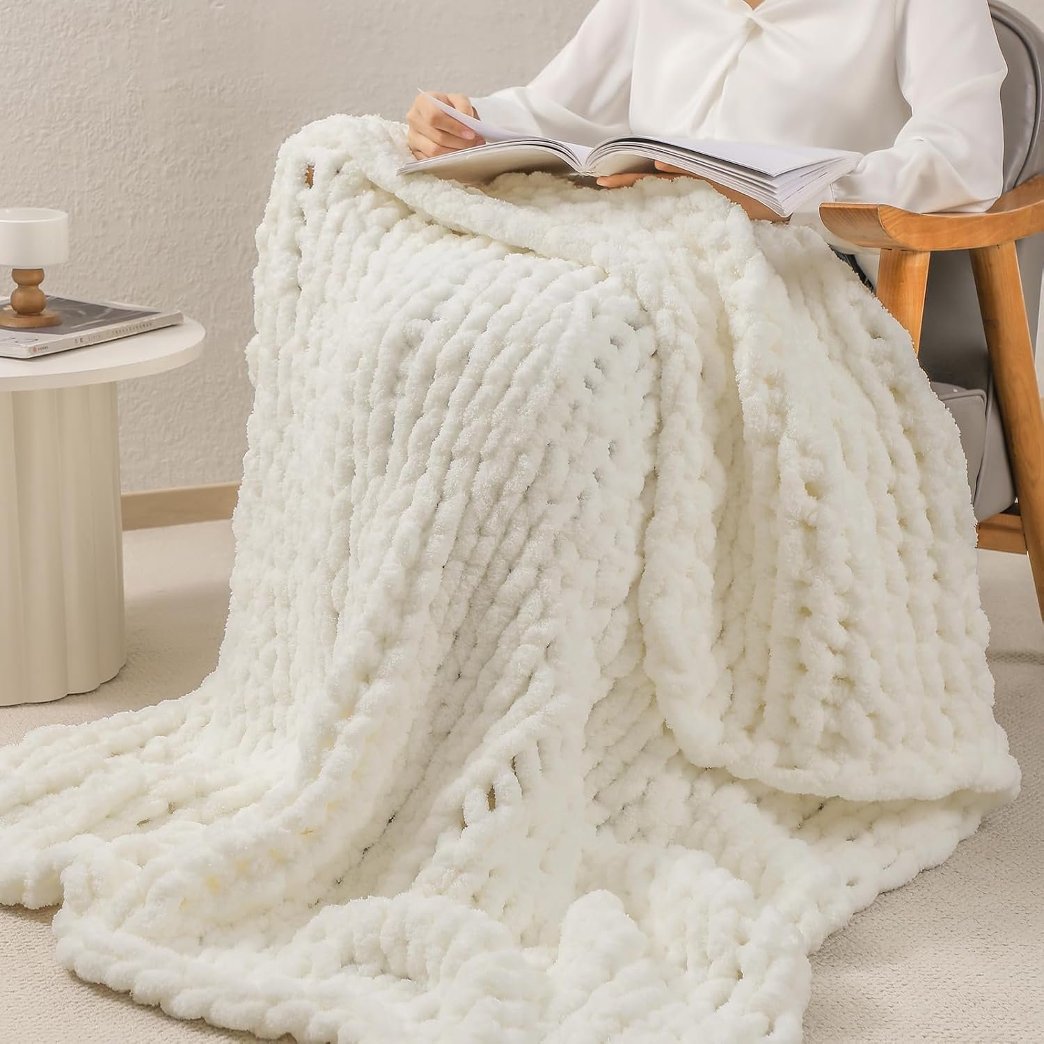 bearberry Chunky Knit Throw Blanket 60×80 Inches Handmade, Soft Jumbo Chenille Yarn with Cable Rope Knot Design, Thick Cozy Large Blanket for Couch, Sofa, Bed & Living Room Home Decor, Cream