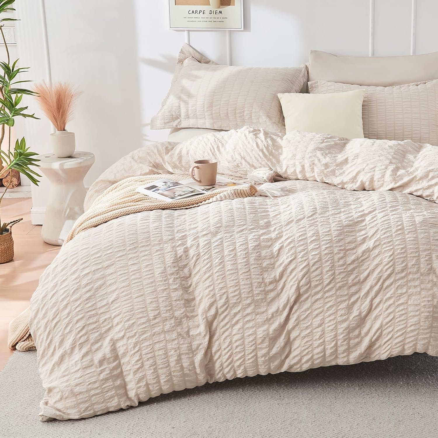 HYMOKEGE Beige Duvet Cover Queen Size, Ultra Soft 3-Piece Seersucker Duvet Cover Set with Zipper Closure, Soft Brushed Microfiber Bedding Set with 8 Corner Ties (90″x90″, 2 Pillowshams)