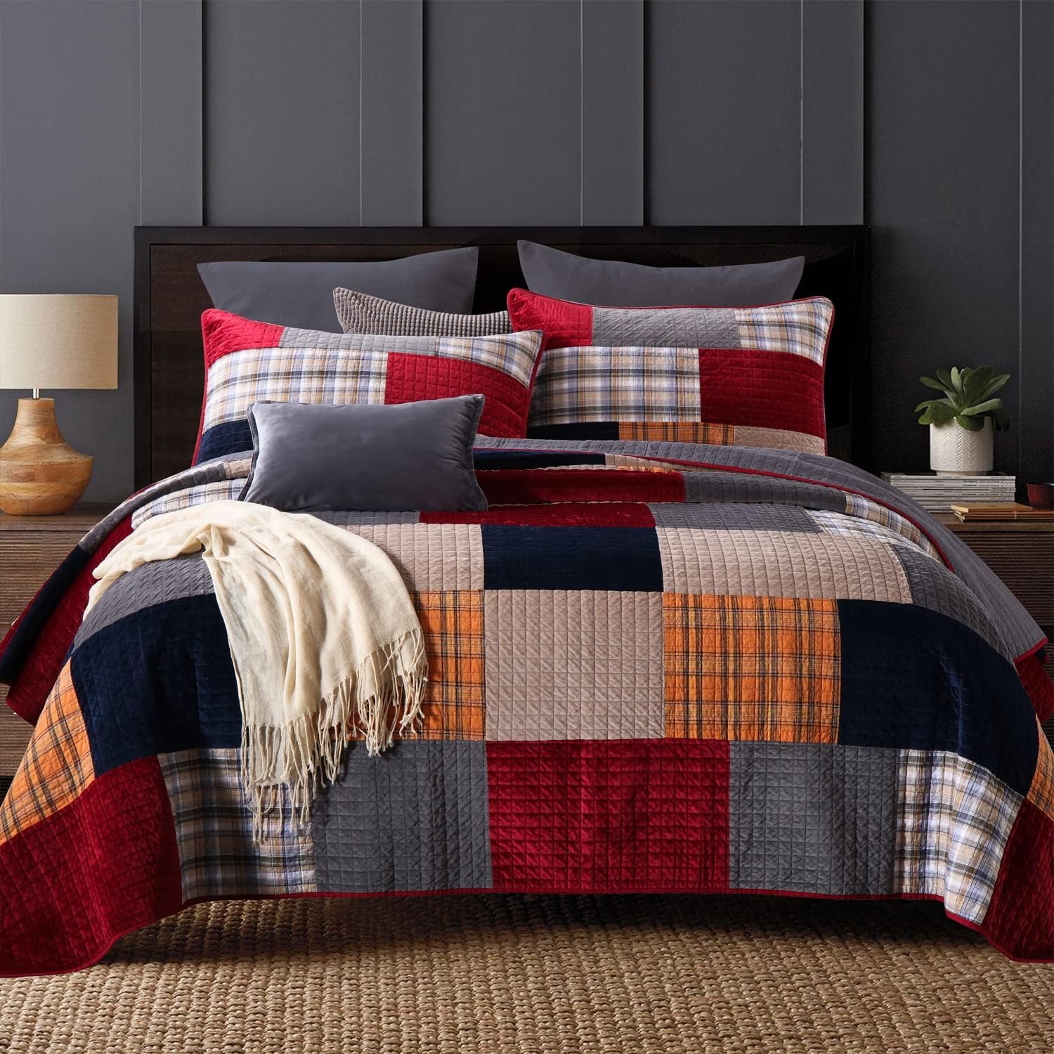 Secgo Velvet Queen Comforter Set for Bed – 100% Cotton Quilts Queen Size, Red, Black Bedspreads (90 * 98 Inch) with 2 Pillow Shams, Patchwork Reversible Lightweight Bedding