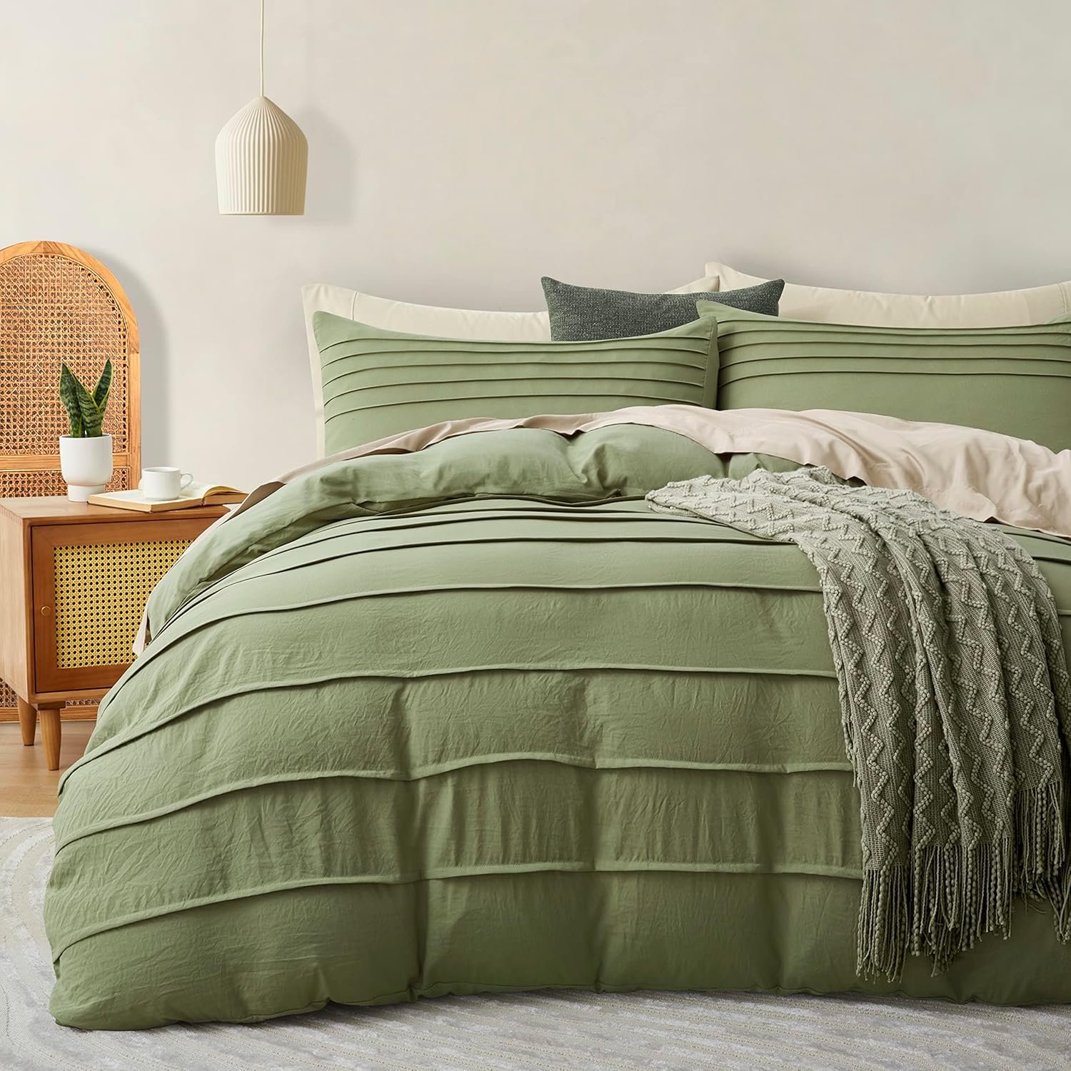 Oli Anderson Sage Green Duvet Cover Queen Size – Pleated Queen Duvet Cover, 3PCS Soft and Breathable Textured Bedding Set with Zipper Closure(Sage Green,90″x90″)