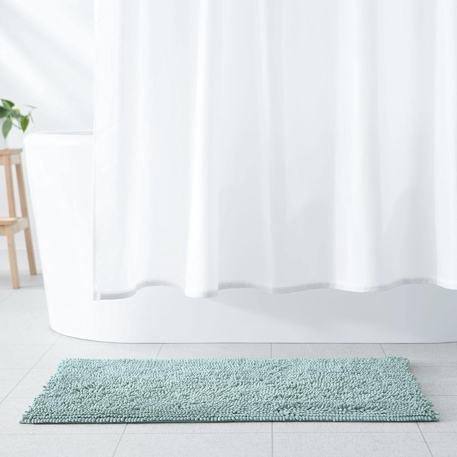 Amazon Basics Bathroom Rugs, Extra Soft Absorbent Shag Bath Rugs, Non-Slip Backing, Quick Drying, Machine Washable, Plush Comfort for Bathroom Floor, Tub and Shower, 21″ x 34″, Seafoam Green