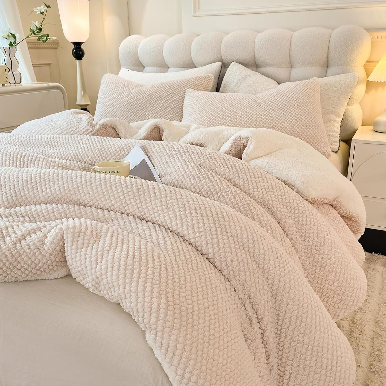 LLanCL 3D Jacquard Design Comforter Set, Ultra-Soft Warm King Size Sherpa Fur Plush 3-Pieces Sets Luxury Cozy Bedding with 2 Pillowcases (104″x90″, Cream White)