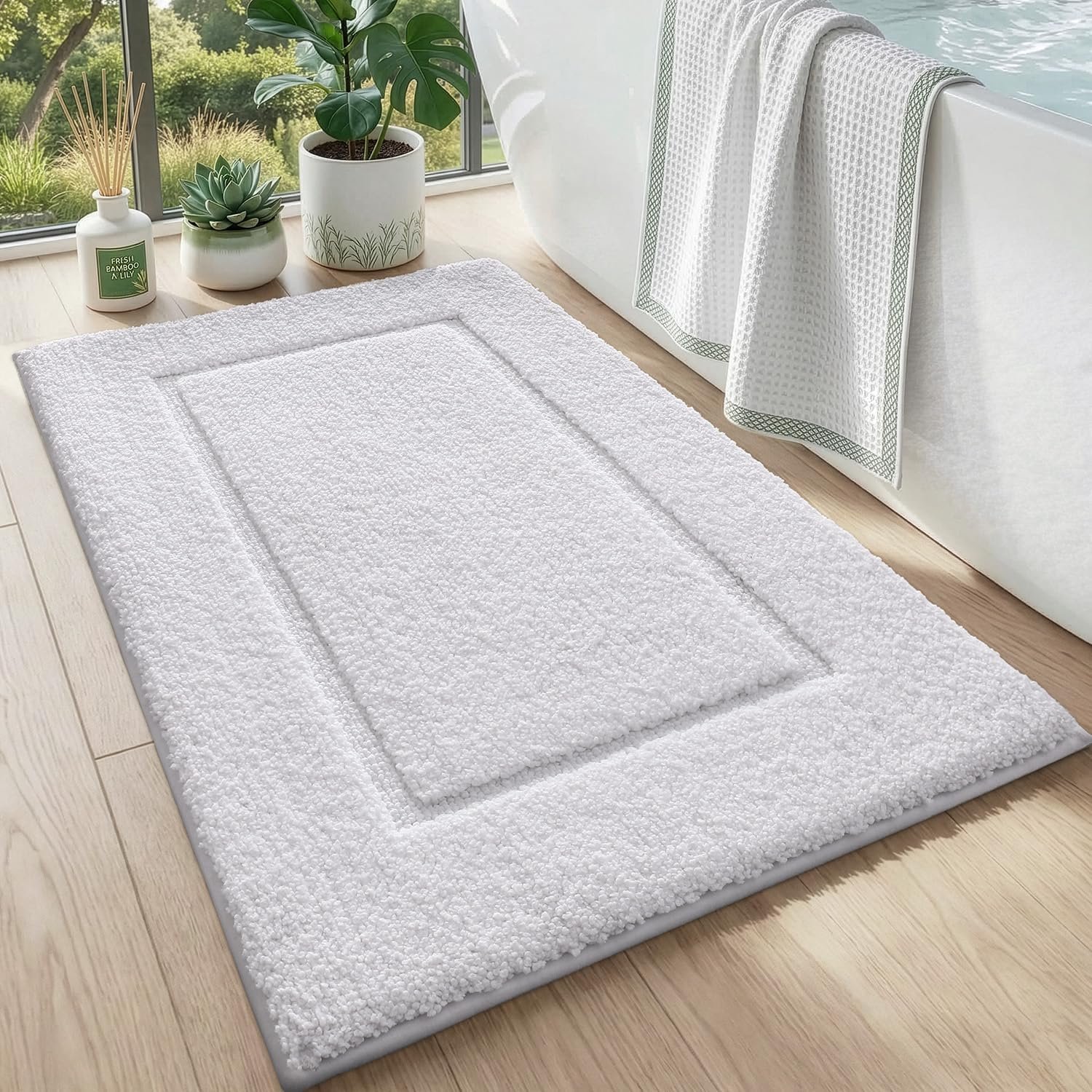 DEXI Bathroom Rugs 32×20, Washable Non Slip Bath Mat for Shower Floor, Absorbent Quick Dry Bathmat with Rubber Backing, Ultra Soft Plush Carpet for Tub, White