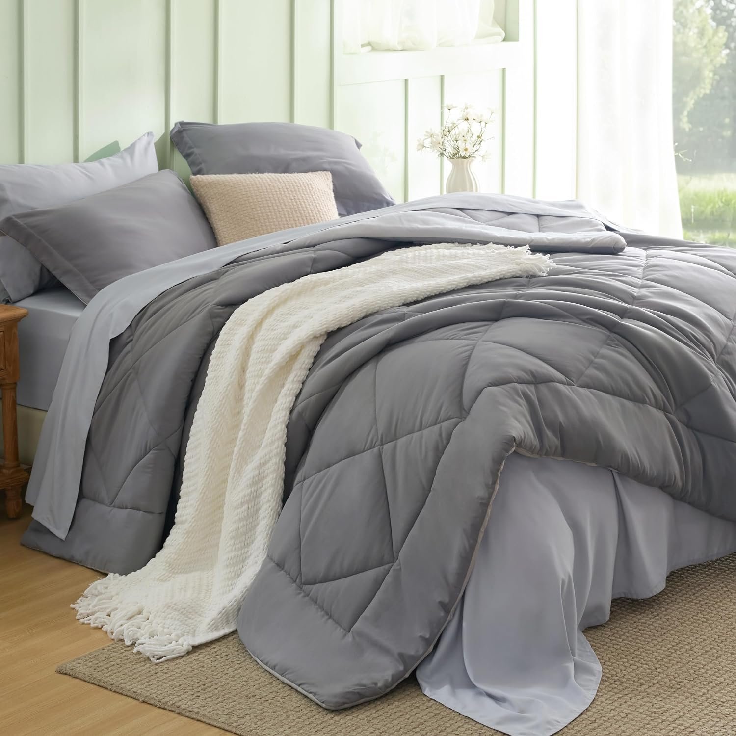 Bedsure Queen Bed in a Bag Reversible Two-Tone 7 Pieces Grey/Light Grey | All seasons, inclusive, reversible, lightweight, soft, breathable, with sheets, bedding set, machine-washable