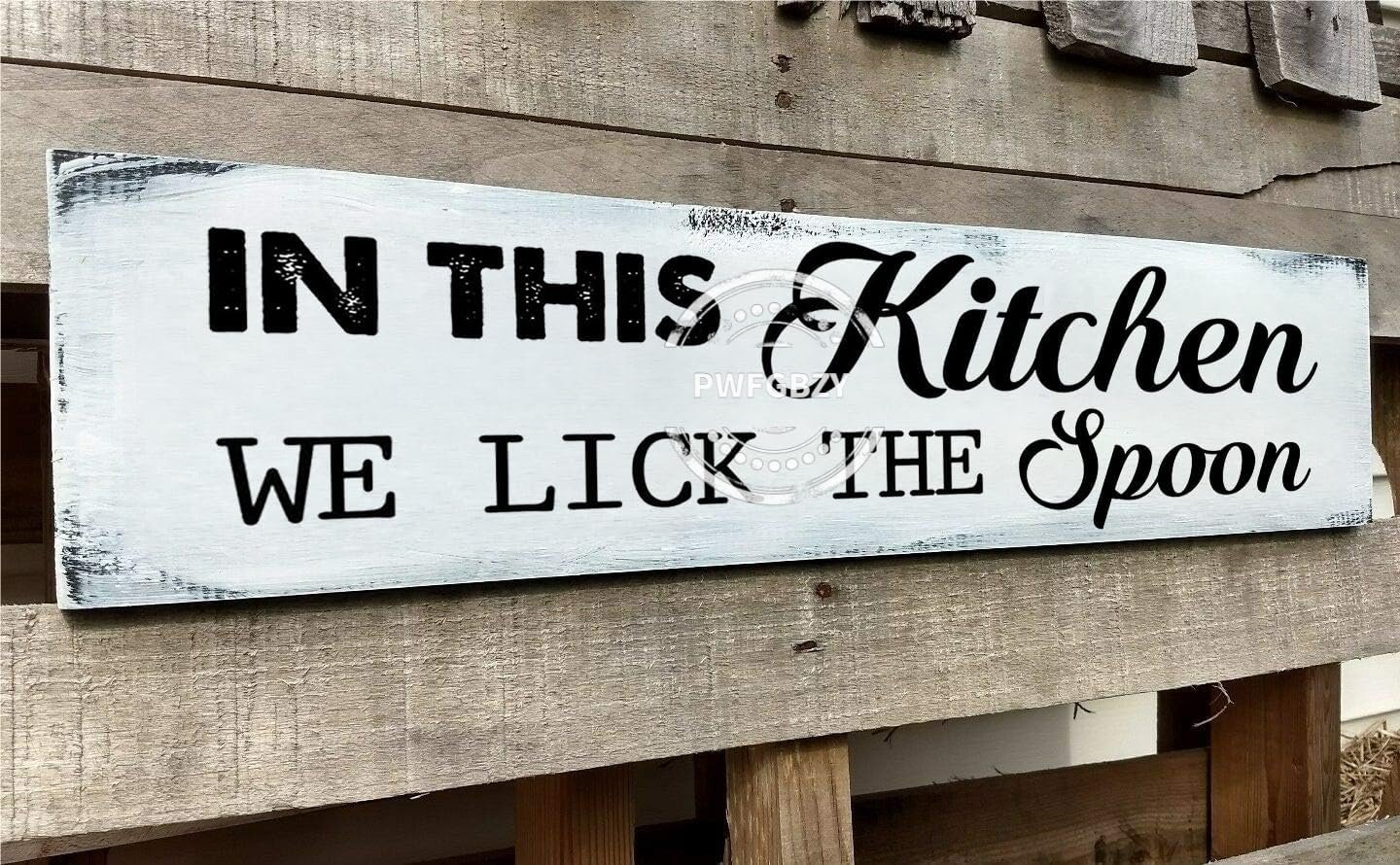 In This Kitchen We Lick The Spoon Sign 4×16 Inch, Farmhouse Kitchen Decor for Wall, Vintage Funny Rustic Kitchen Decor Wall Signs, Rustic Kitchen Signs