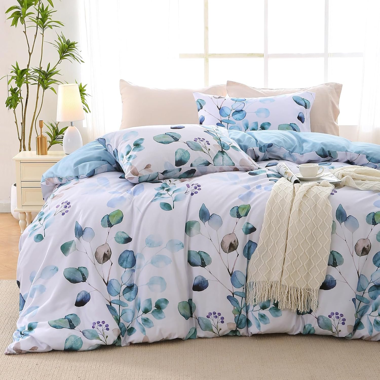 MUXHOMO Duvet Cover King Size, Reversible Floral Blue Duvet Cover Set with Zipper Closure, 3 Pieces Botanical Patterns Soft Microfiber Bedding Set (90″x104″, 2 Pillow Cases 20″×36″)