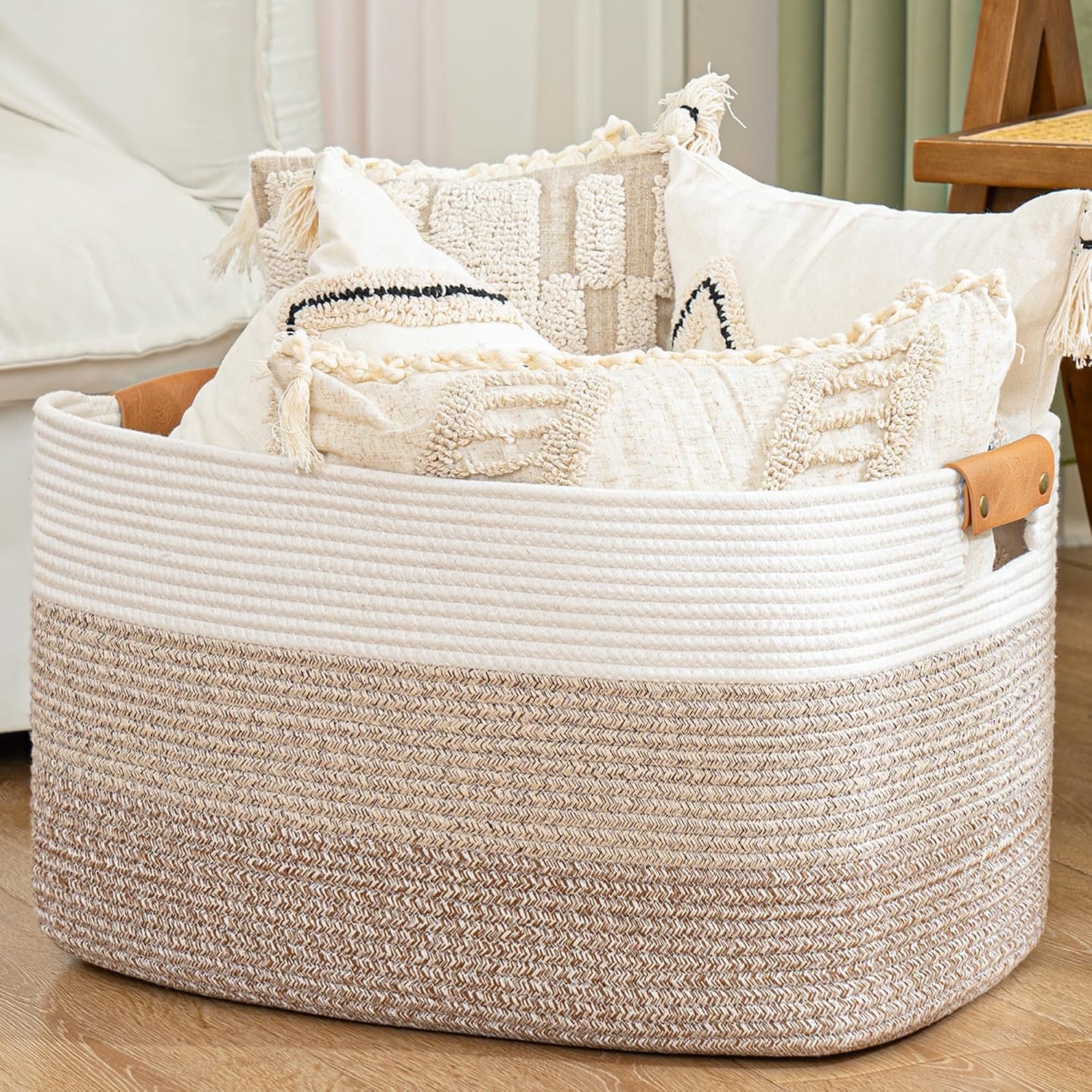 danpinera Blanket Basket, 72L Woven Storage basket with Leather Handle, Eco-friendly Decorative Storage Organization in Bathroom & Living Room for Towels 22 ”*17 ”*11.8 ”, Gradient Brown